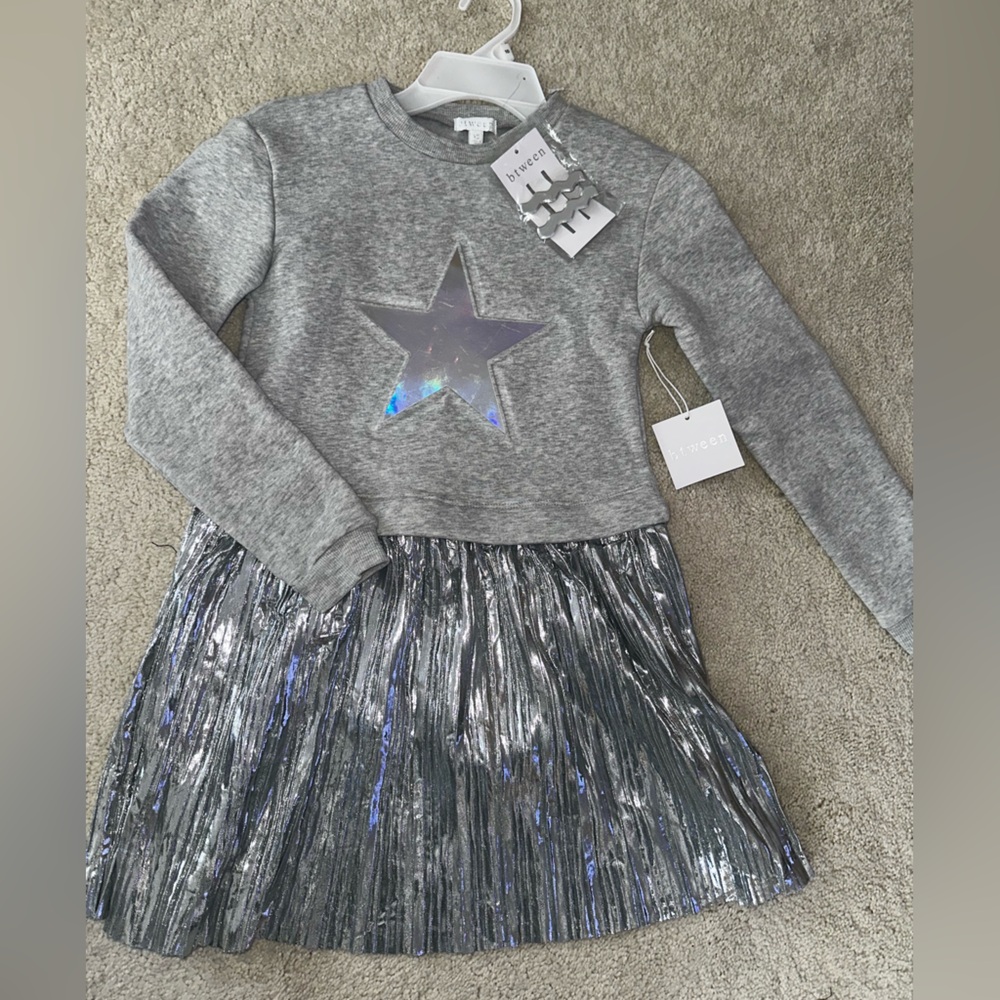 New btween Girls 10 Gray Sweater Dress with Iridescent Star